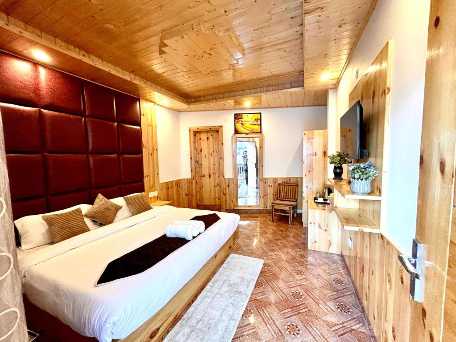 Hotel Jannat Манали Экстерьер фото